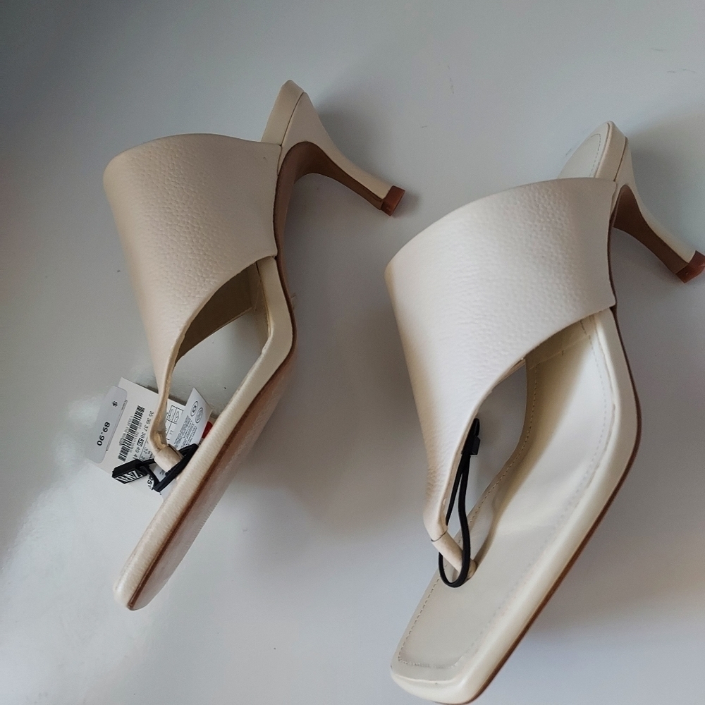 Zara Toe Post Heeled Leather Sandals - Picture 9 of 14